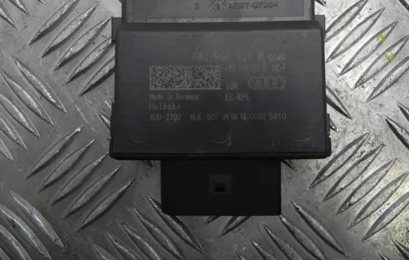 Audi A4 S4 B9 Fuel injection pump control unit/module 8W0906121B G4581
