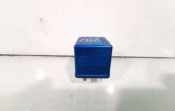 Audi A6 S6 C5 4B Other relay 8A0951253