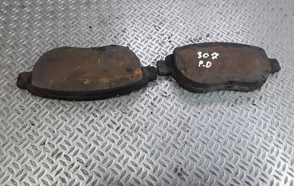Peugeot 307 Brake pads (front) 