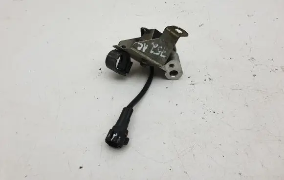 Mitsubishi Outlander Air conditioning (A/C) pressure sensor 382A00