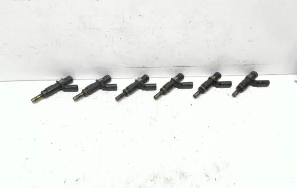 Mercedes-Benz S W221 Fuel injectors set A2720780249