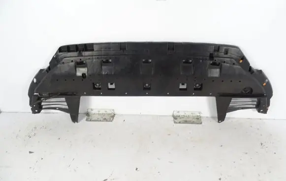 Opel Combo E Front bumper skid plate/under tray 9825323580