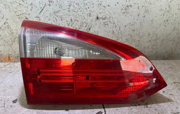 Ford Focus Tailgate rear/tail lights BM5113A603B BM5113A603D