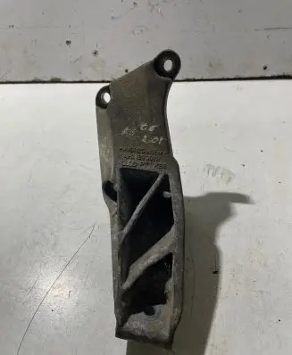 Audi A6 S6 C6 4F Engine mounting bracket 4F0199307K