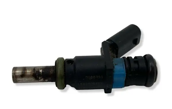 Audi Q7 4M Fuel injector 06E906031A