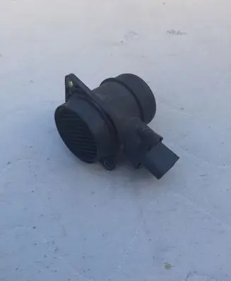Volkswagen Golf IV Mass air flow meter 0280217121