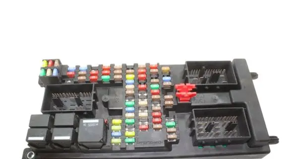 Land Rover Discovery 4 - LR4 Fuse module AH2214F041AF