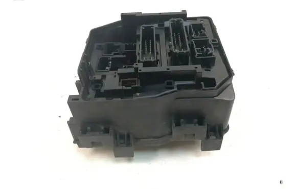 Honda CR-V Fuse module SWYE01