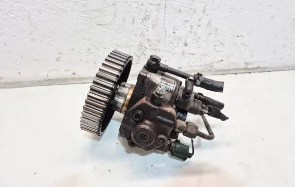 Opel Zafira B Fuel injection high pressure pump 8981030281