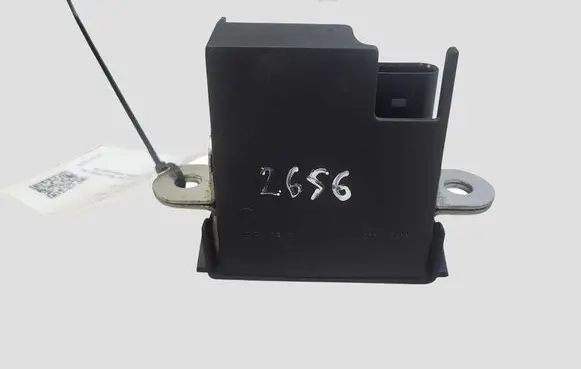 Volkswagen Golf VI Tailgate/trunk/boot lock/catch/latch 5K0827505A