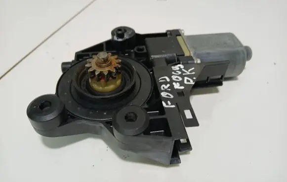 Ford Focus Front door window regulator motor 4M5T14A389 995208102 E521E