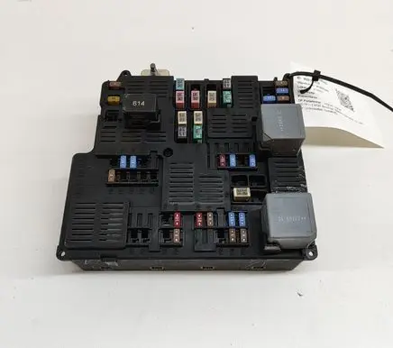 Volvo V60 Fuse module 32212299