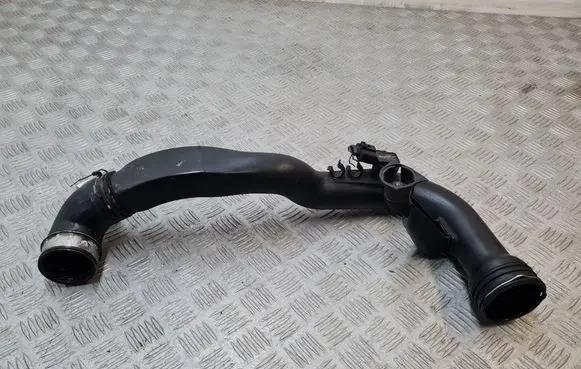 Volkswagen Touran I Intercooler hose/pipe 3B0145752C