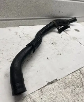Ford Mondeo Mk III Engine coolant pipe/hose