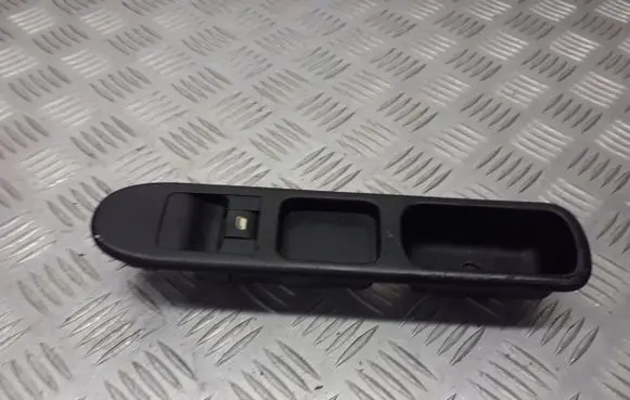 Peugeot 307 Quarter vent window switch 96351625
