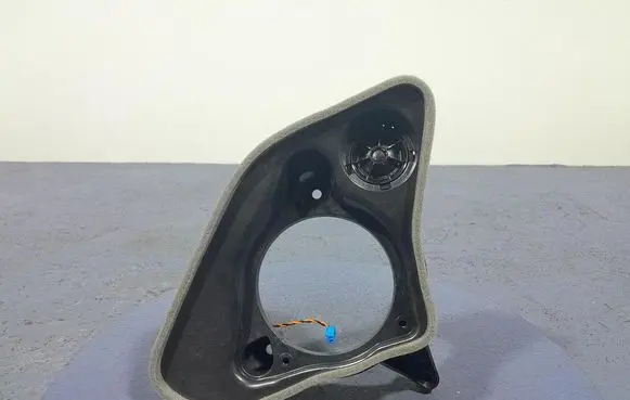 BMW X3 E83 Subwoofer speaker 9837731