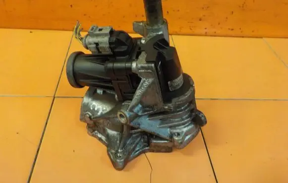 Jaguar XF X250 EGR thermostat 701881040