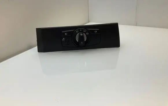 BMW 5 E60 E61 Light switch 6988565 33295201 071010331621
