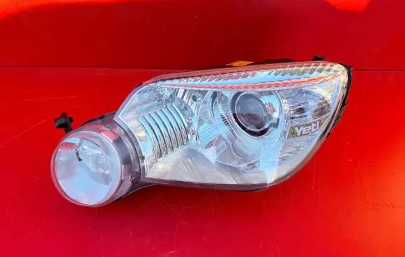 Skoda Yeti (5L) Headlight/headlamp 5L1941015