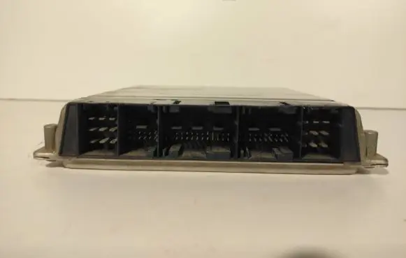BMW 7 E38 Engine control unit/module 7785953 7786147 0281001843