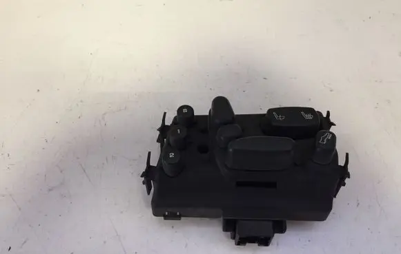 Chrysler Pacifica Seat control switch 0YD137RMAC