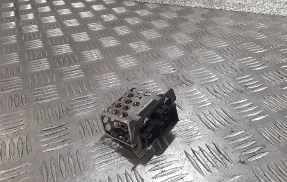 Chrysler Pacifica Heater blower motor/fan resistor 04885583A