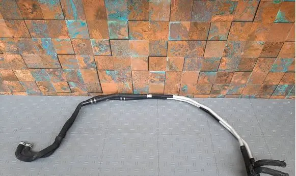 BMW X7 G07 Engine coolant pipe/hose 8839517 64218839517