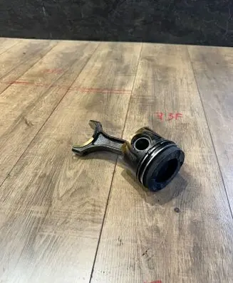 Mercedes-Benz C W204 Piston with connecting rod 