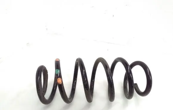 Toyota Avensis T270 Rear coil spring