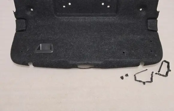 Volvo S60 Tailgate trim A050412 39582052 1319557