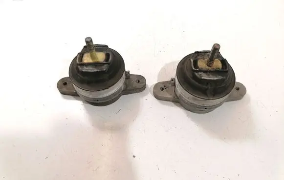 Audi A8 S8 D3 4E Engine mount bracket 65398