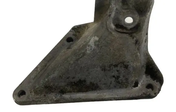 BMW 5 E60 E61 Engine mounting bracket 6761149 22116761149
