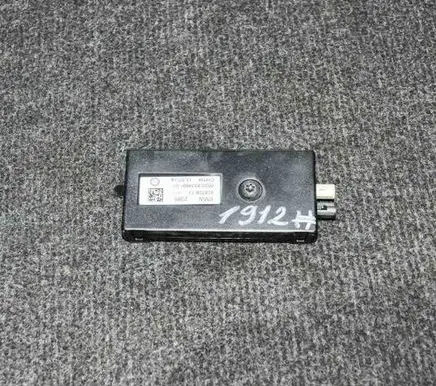 BMW X5 F15 Aerial antenna amplifier 9334691