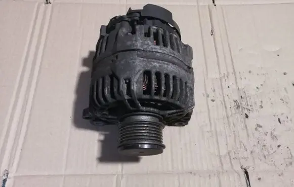 Skoda Fabia Mk2 (5J) Generator/alternator 06F903023D 0124325130