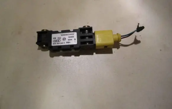 Audi A4 S4 B6 8E 8H Airbag deployment crash/impact sensor 8E0959643E 160903 0232G0CCX0C6