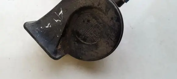 Toyota Avensis T270 Horn signal E335717