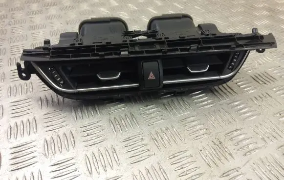 Toyota C-HR I Dash center air vent grill 55670-F4020
