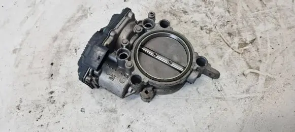 BMW 2 F22 F23 Engine shut-off valve 8623324