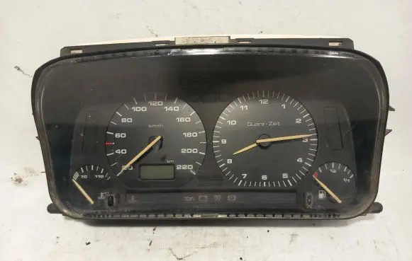 Volkswagen Golf III Speedometer (instrument cluster) 5411004600