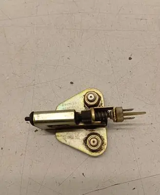 Volkswagen Transporter - Caravelle T4 Loading door lock loop/hook striker 701827537B