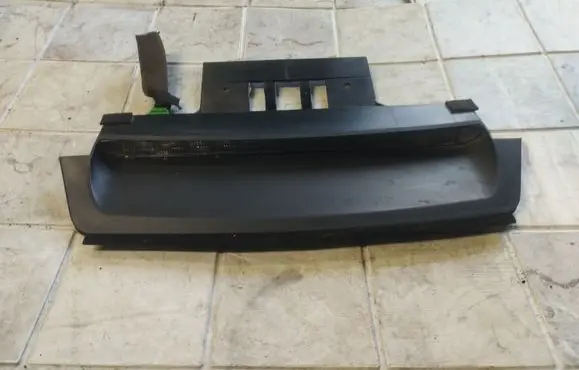 Volvo S80 Third/center stoplight 8641732
