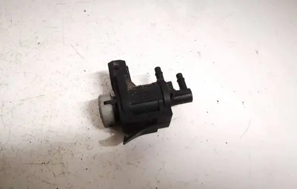 Audi A2 Turbo solenoid valve 1j0906283a