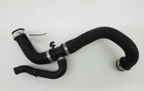 Mercedes-Benz CLS C219 Engine coolant pipe/hose A2115018182