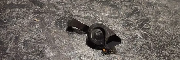 Audi A6 S6 C7 4G Horn signal 4H0951221