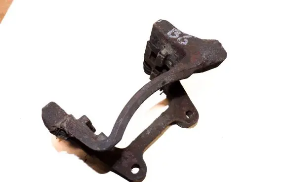 Volkswagen PASSAT B6 Brake caliper pad carrier rear
