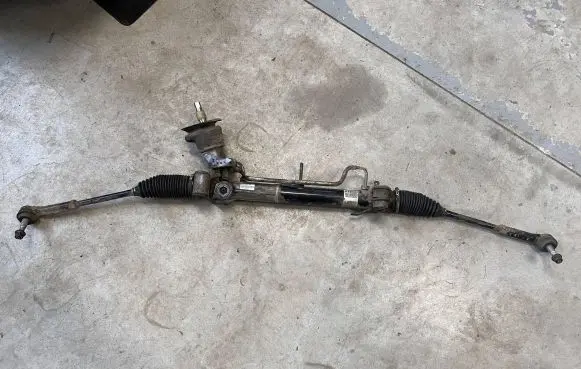 Opel Insignia A Steering rack P13292323 TST2201B0472 TNR2201B0472