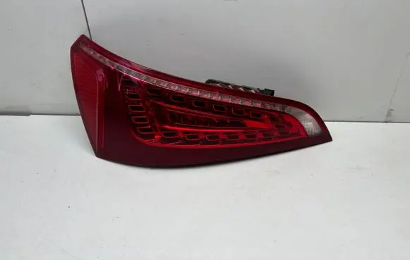 Audi Q5 SQ5 Tailgate rear/tail lights 8R0945093A