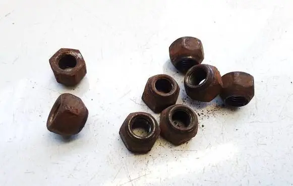 KIA Ceed Nuts/bolts 