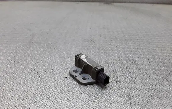 Nissan X-Trail T30 Airbag deployment crash/impact sensor
