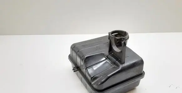 Intake resonator